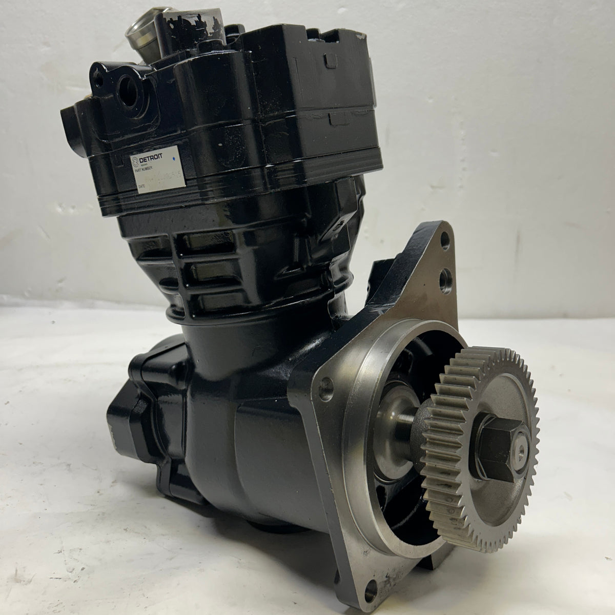 DETROIT DD15 ENGINE AIR COMPRESSOR REFURBISHED DOES NOT INCLUDE GASKETS  RA4711302515