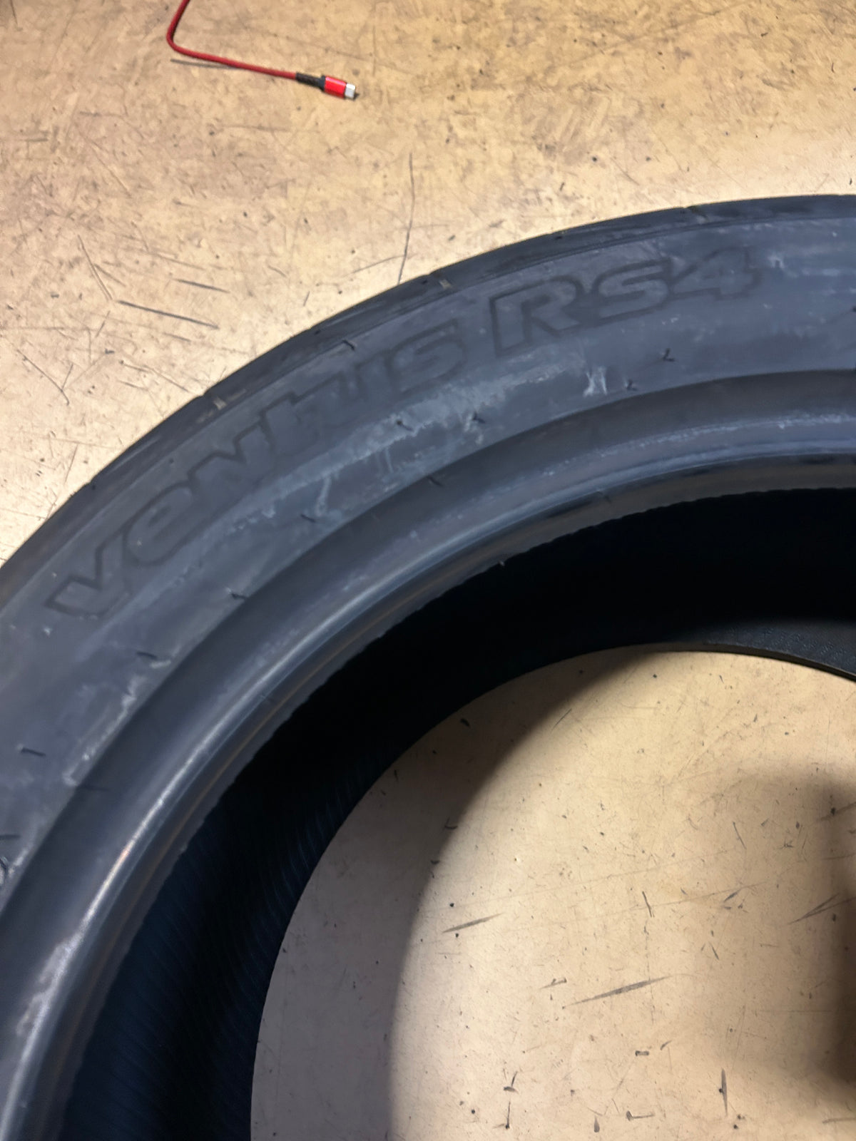 NOS HANKOOK VENTUS RS4 BSW P 275 40 18 99W UHP TIRE 1020377