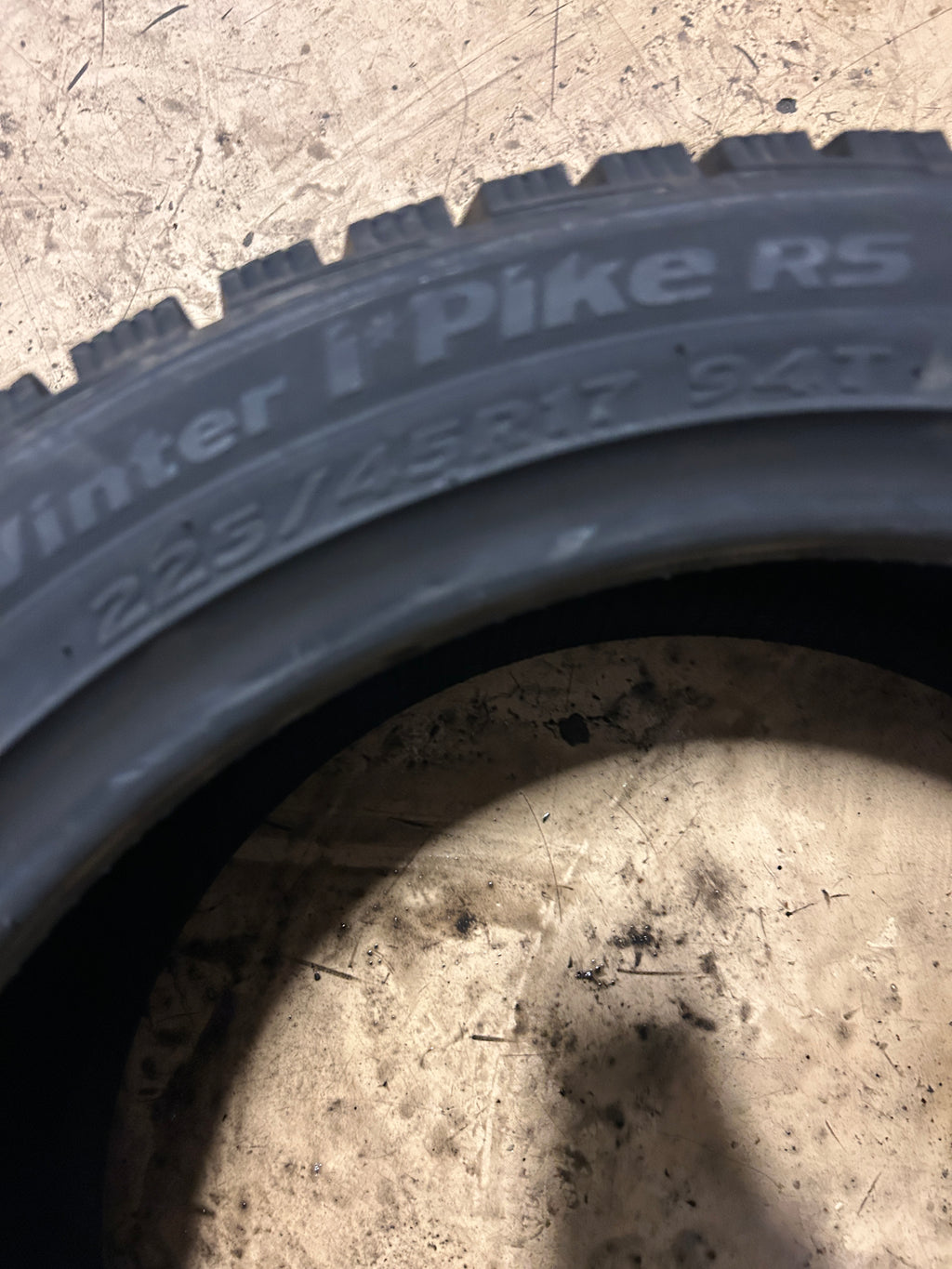 NOS HANKOOK WINTER PIKE RS BSW P 225 45 17 94T WINTER TIRE 1014410
