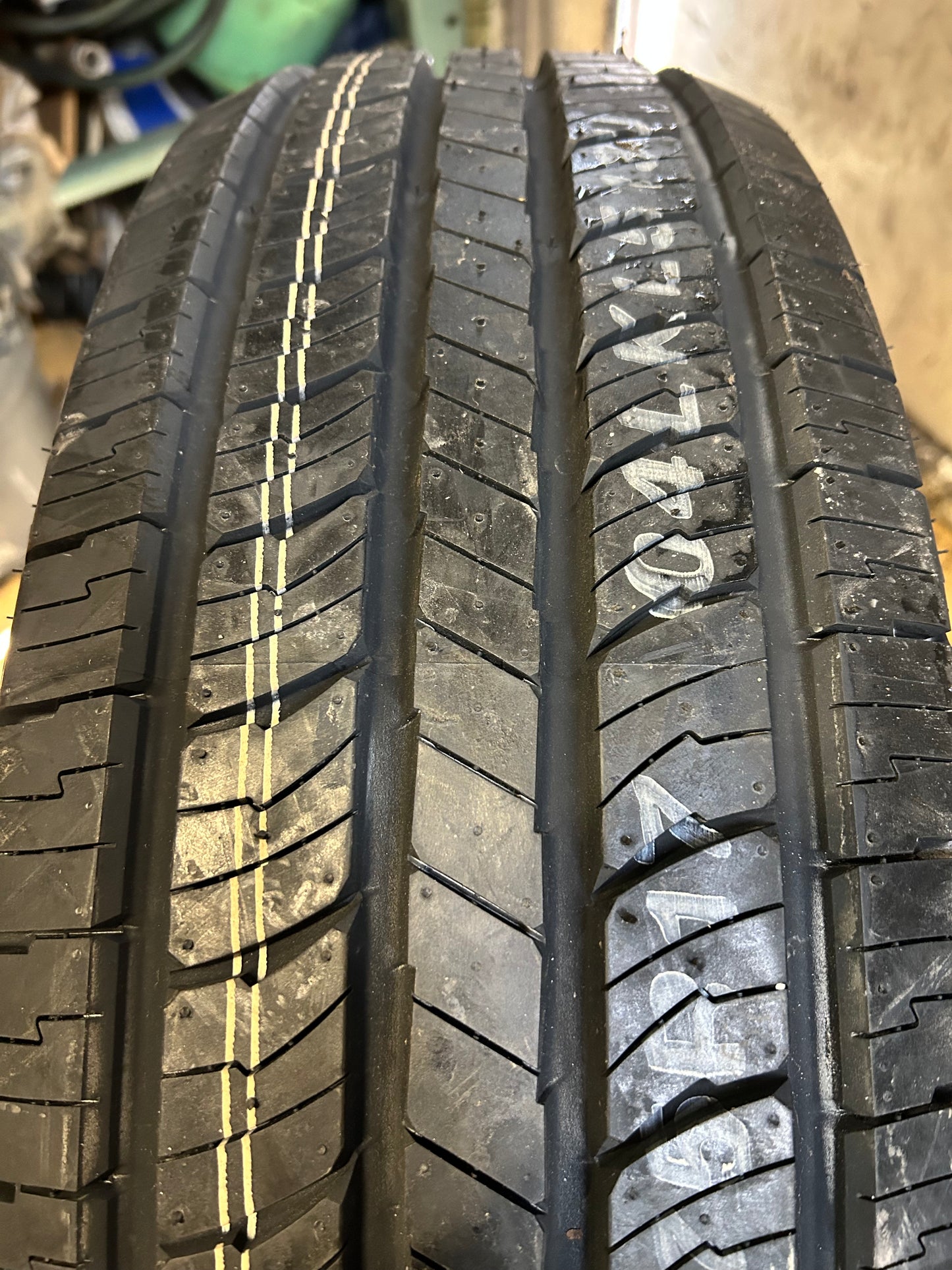FUZION HIGHWAY BSW P 255 75 17 115S ALL SEASON TIRE 012872