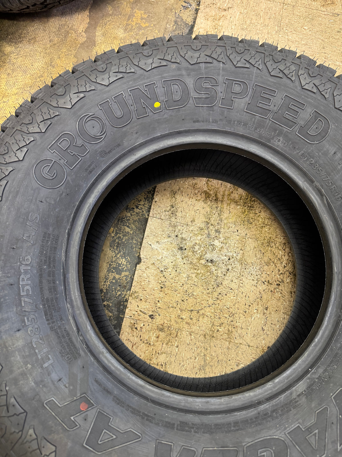 GROUNDSPEED VOYAGER AT BSW LT 285 75 16 126/123S 10PLY ALL TERRAIN TIRE 115142