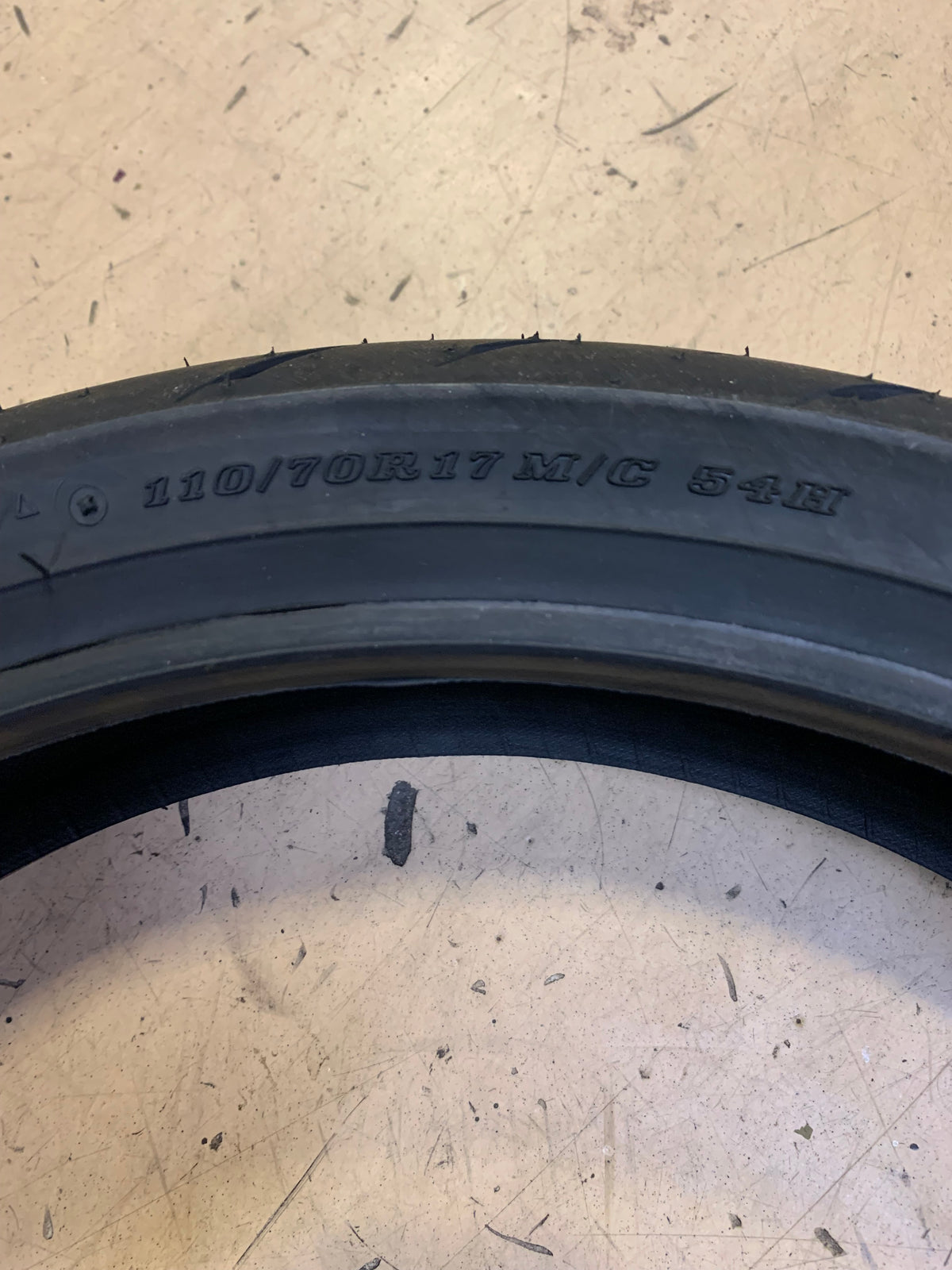 DUNLOP SPORTMAX GPR-300 BSW 110 70 17 64H FRONT MOTORCYCLE TIRE ‎300F02