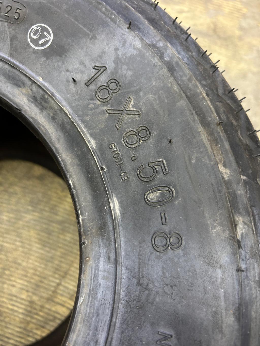 GREEN SAVER G7001 BSW  18 8.5 8 4PLY GOLF TIRE G8852Y
