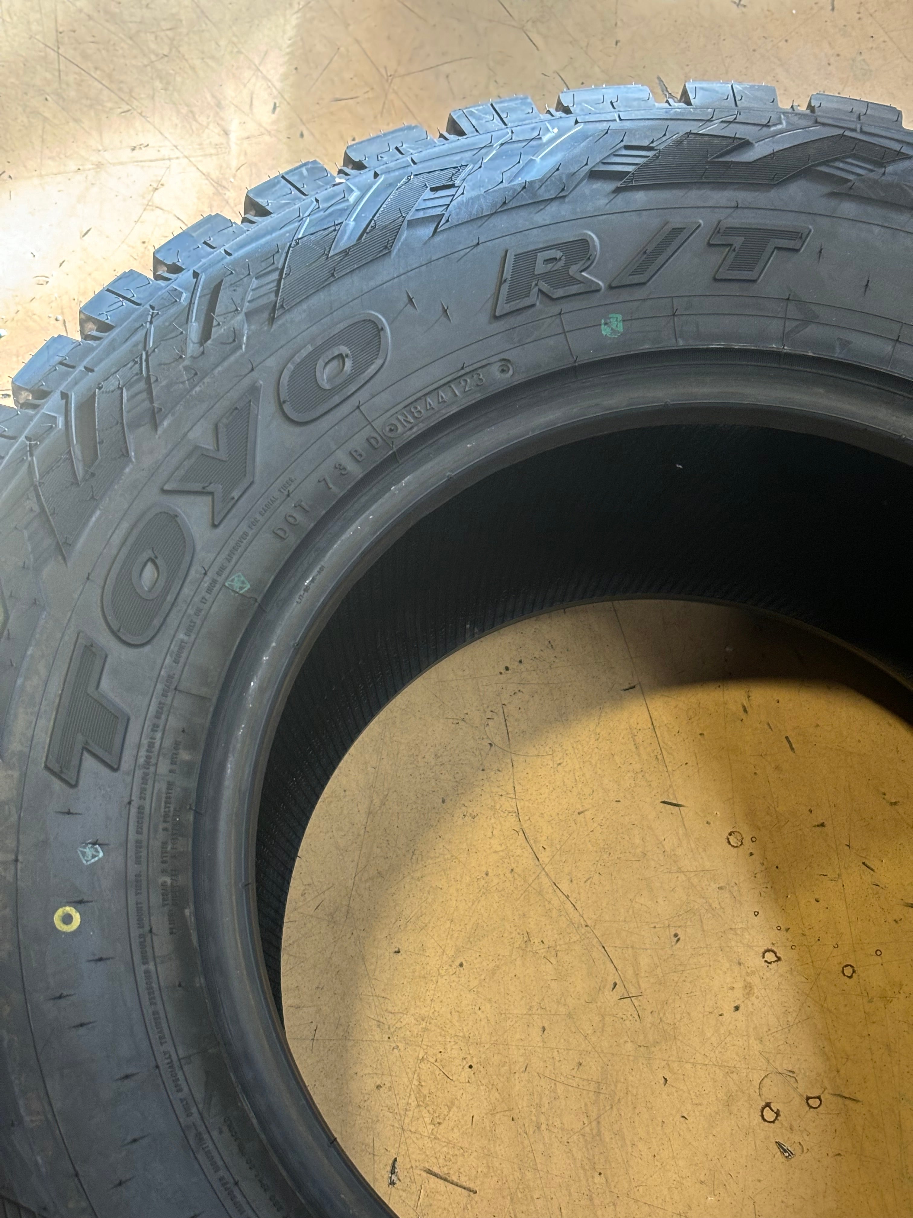 ( KSL ONLY ) 4 TOYO OPEN COUNTRY R/T LT 33 12.5 17 114Q LRD 8PL RUGGED TERRAIN TIRE 353570
