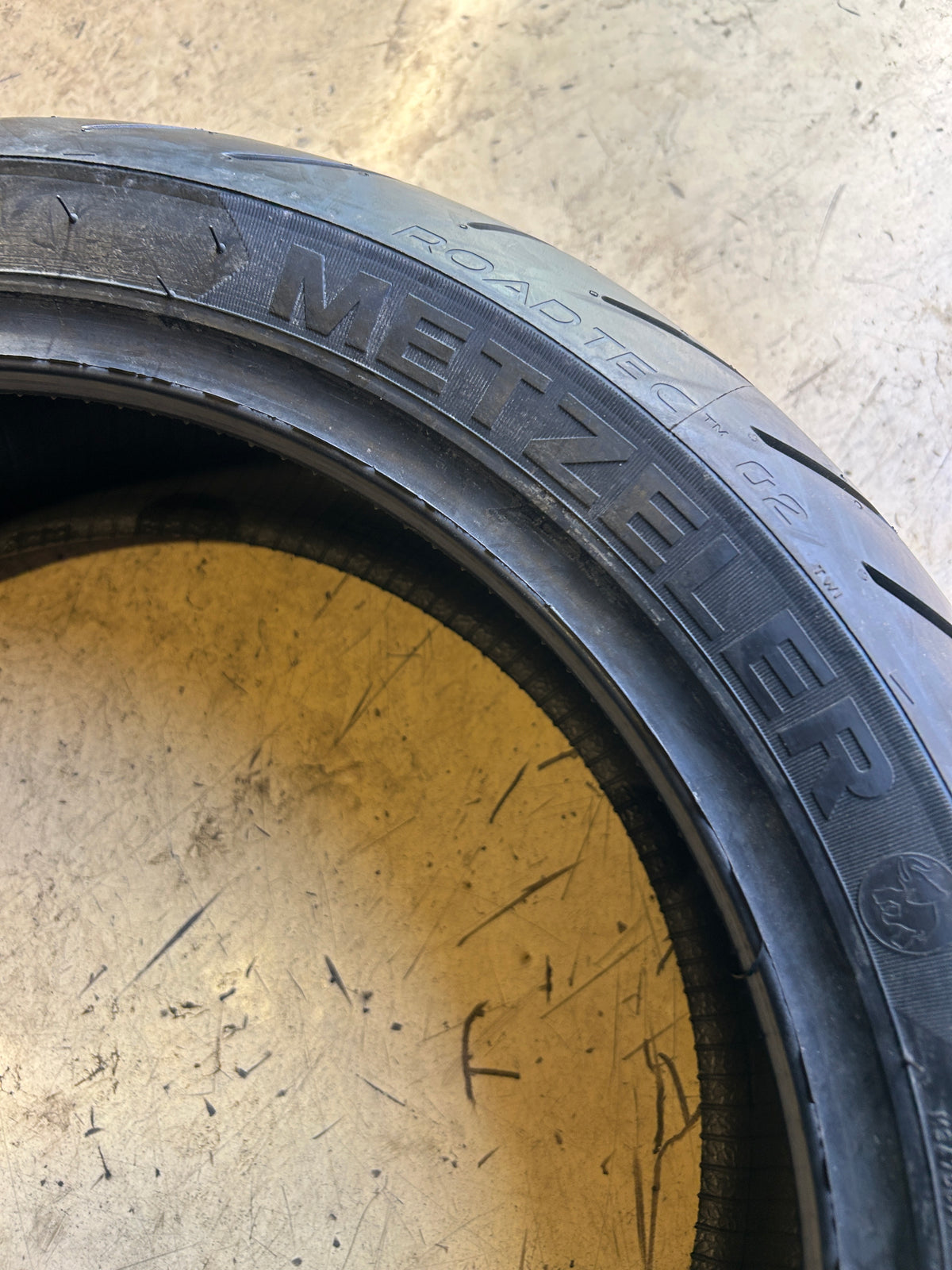 METZELER ROADTEC 02 BSW 190 55 17 75W REAR MOTORCYCLE TIRE 4335300