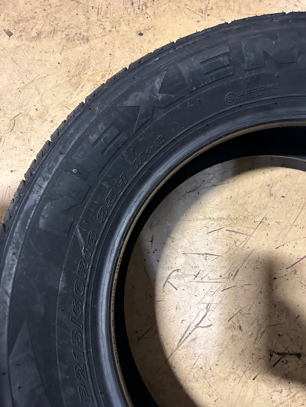 NEXEN CLASS PREMIERE CP672 BSW P 215 60 16 95H ALL SEASON TIRE 11050NXK