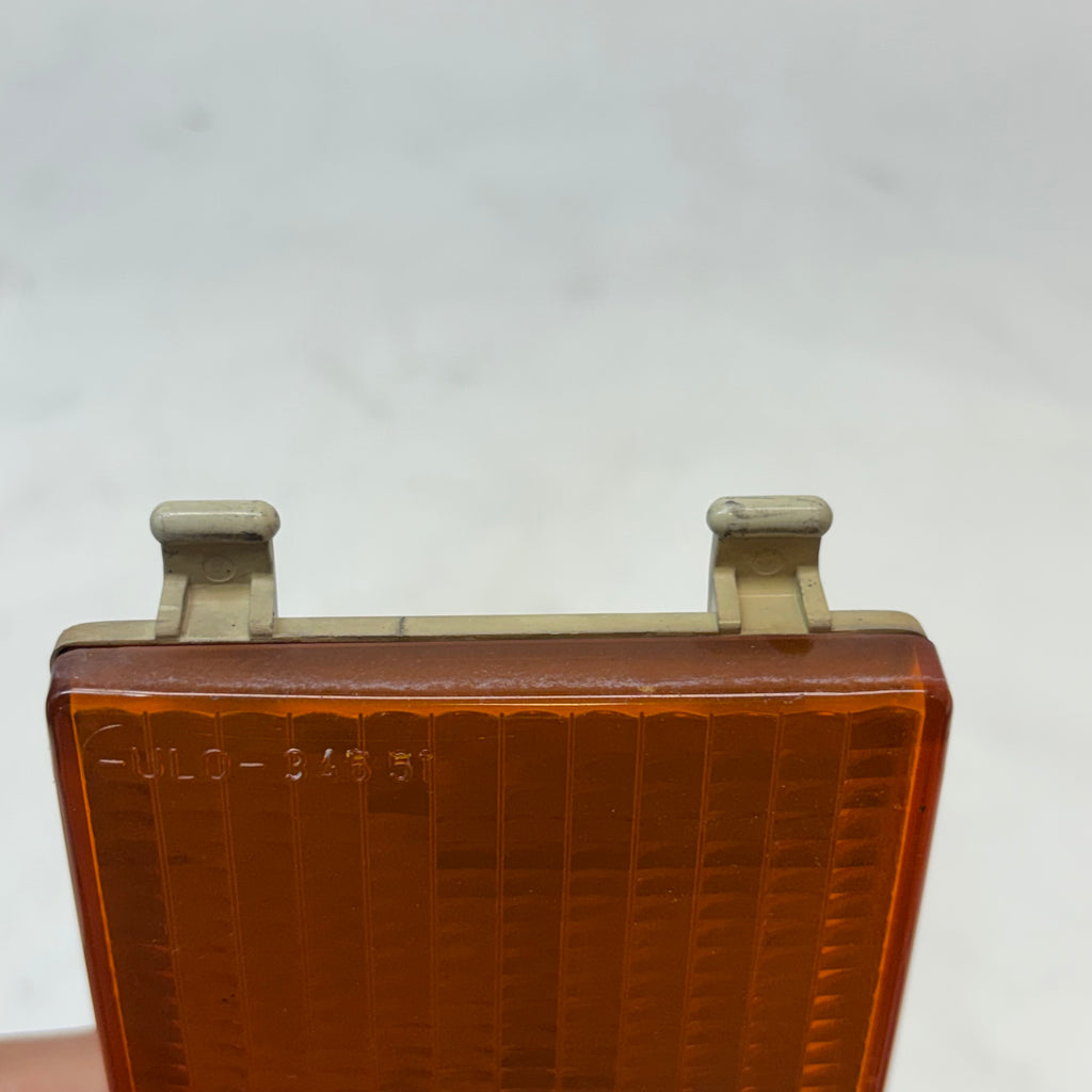 USED GENUINE PORSCHE FRONT MARKER AMBER LIGHT 96463140900