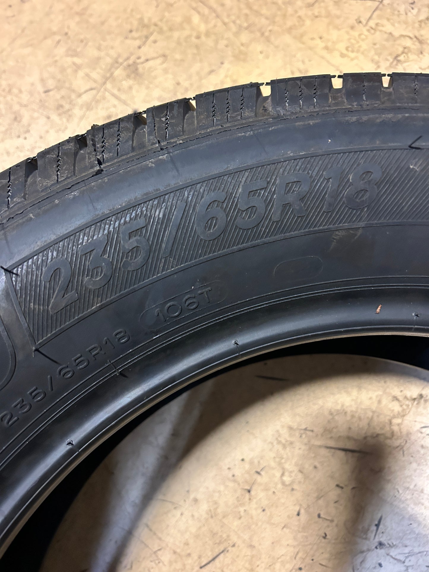 MICHELIN X LT A/S BSW P 235 65 18 106T ALL SEASON TIRE 00836