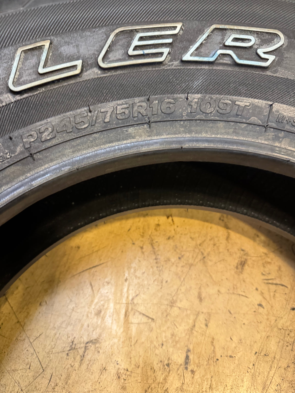 2 NOS BRIDGESTONE DUELER H/L ALENZA PLUS OWL P 245 75 16 109T ALL SESON TIRE 000431