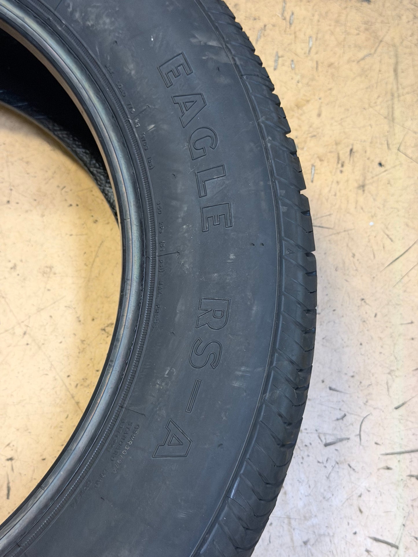 NOS GOODYEAR EAGLE RS-A POLICE BSW P 225 60 18 99W SL ALL SEASON TIRE 732312500