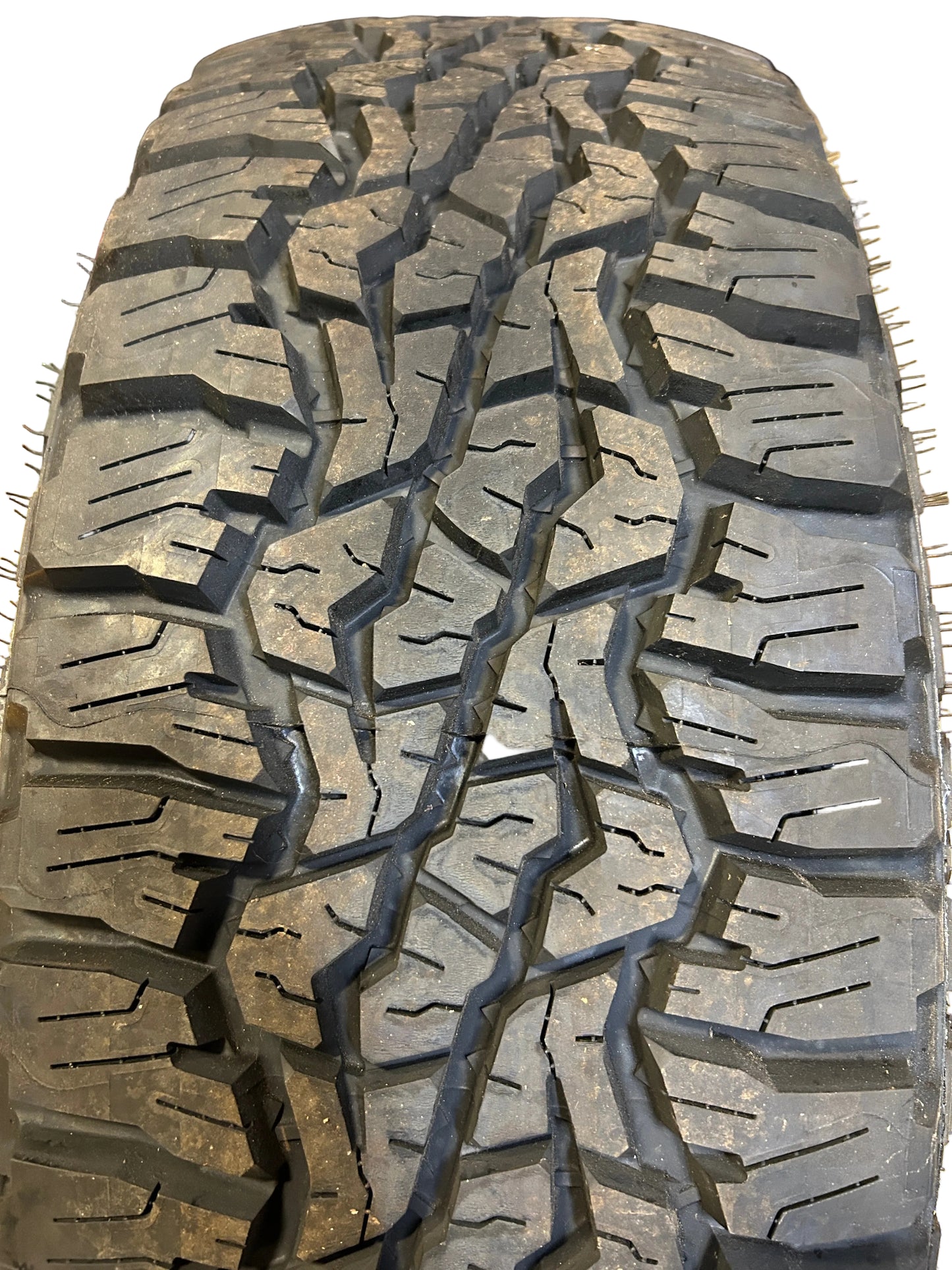 GOODYEAR WRANGLER ULTRA TERRAIN AT P 275 60 20 115S ALL TERRAIN TIRE 475178778