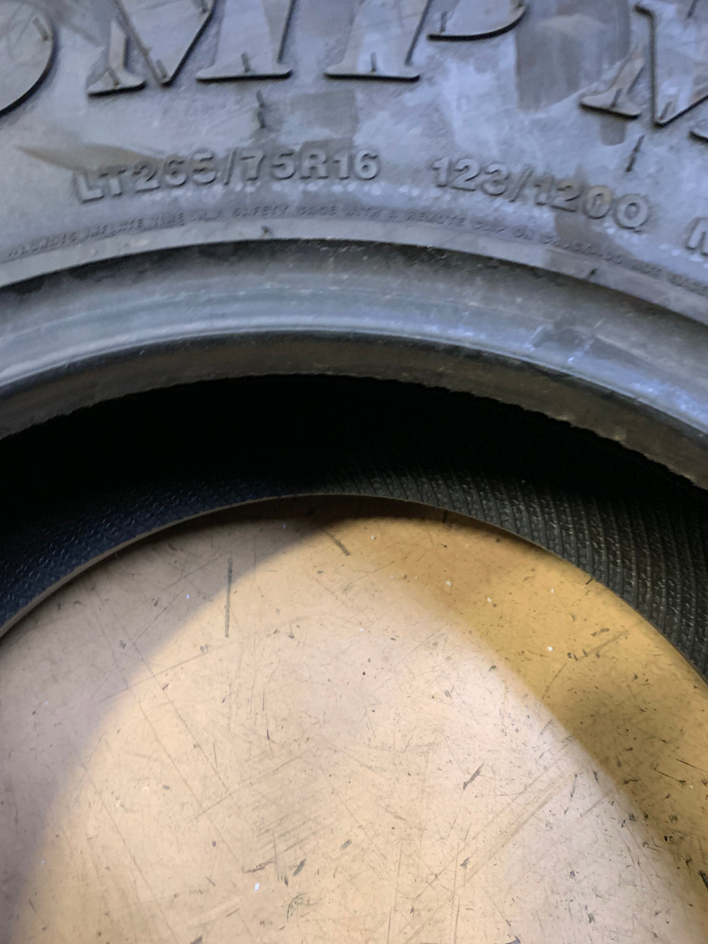MUD CLAW COMP MTX BSW LT 265 75 16 123/120Q LRE 10 PLY MUD TERRAIN TIRE 1192406763