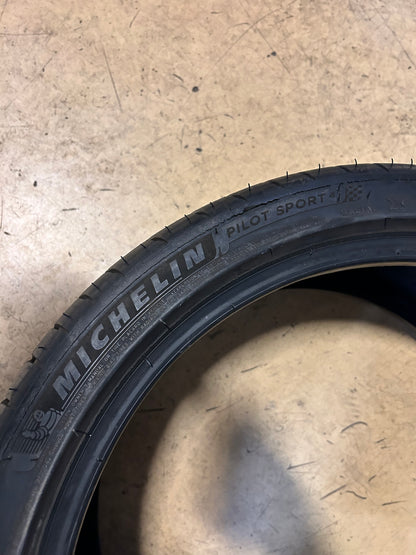 USED 6/32” MICHELIN PILOT SPORT 4 BSW P 255 35 19 96Y XL ALL SEASON TIRE 18029