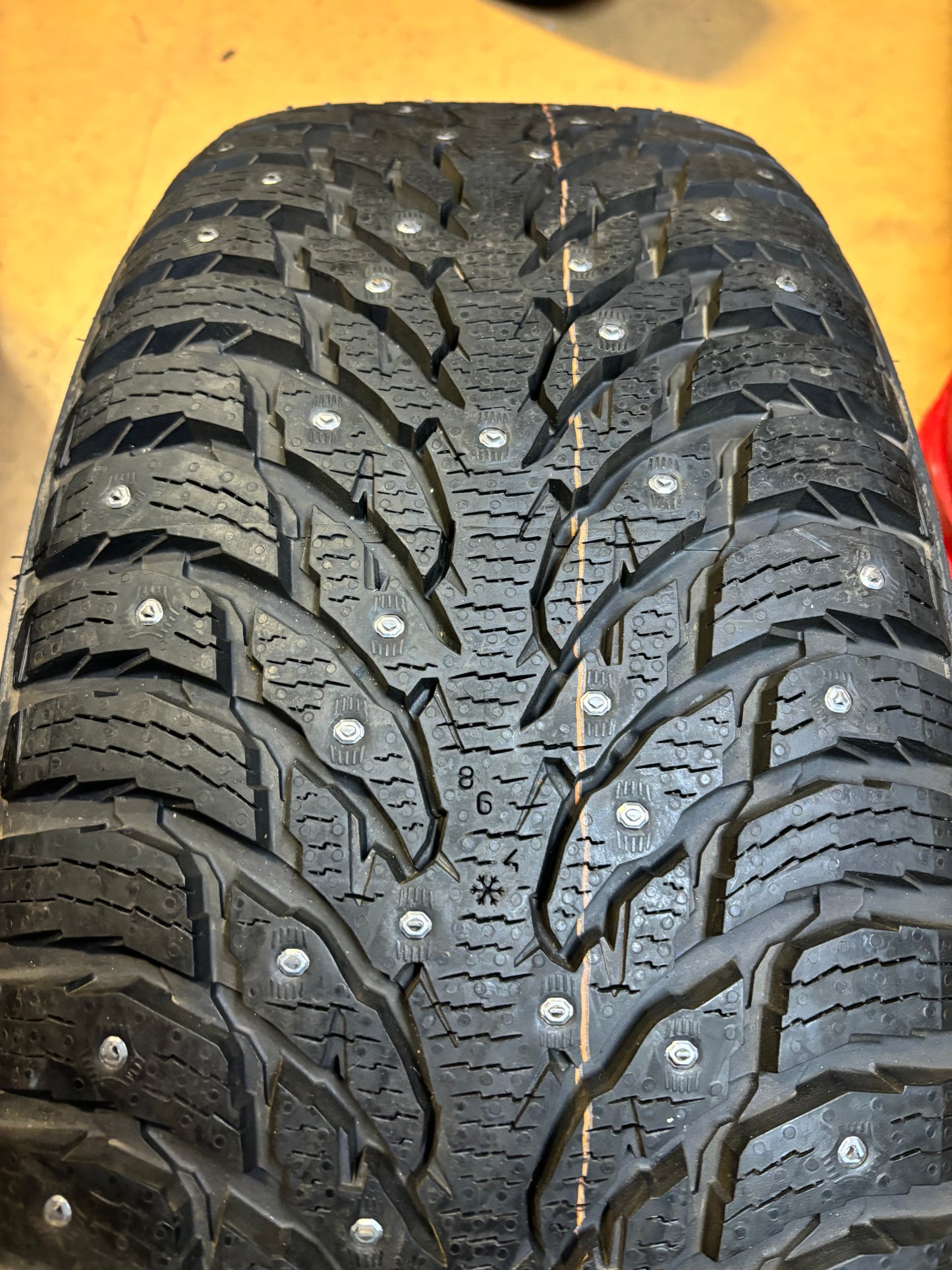 NOKIAN HAKKAPELIITTA 9 SUV STUDDED P 275 55 20 117T XL SNOW WINTER TIRE TS32260