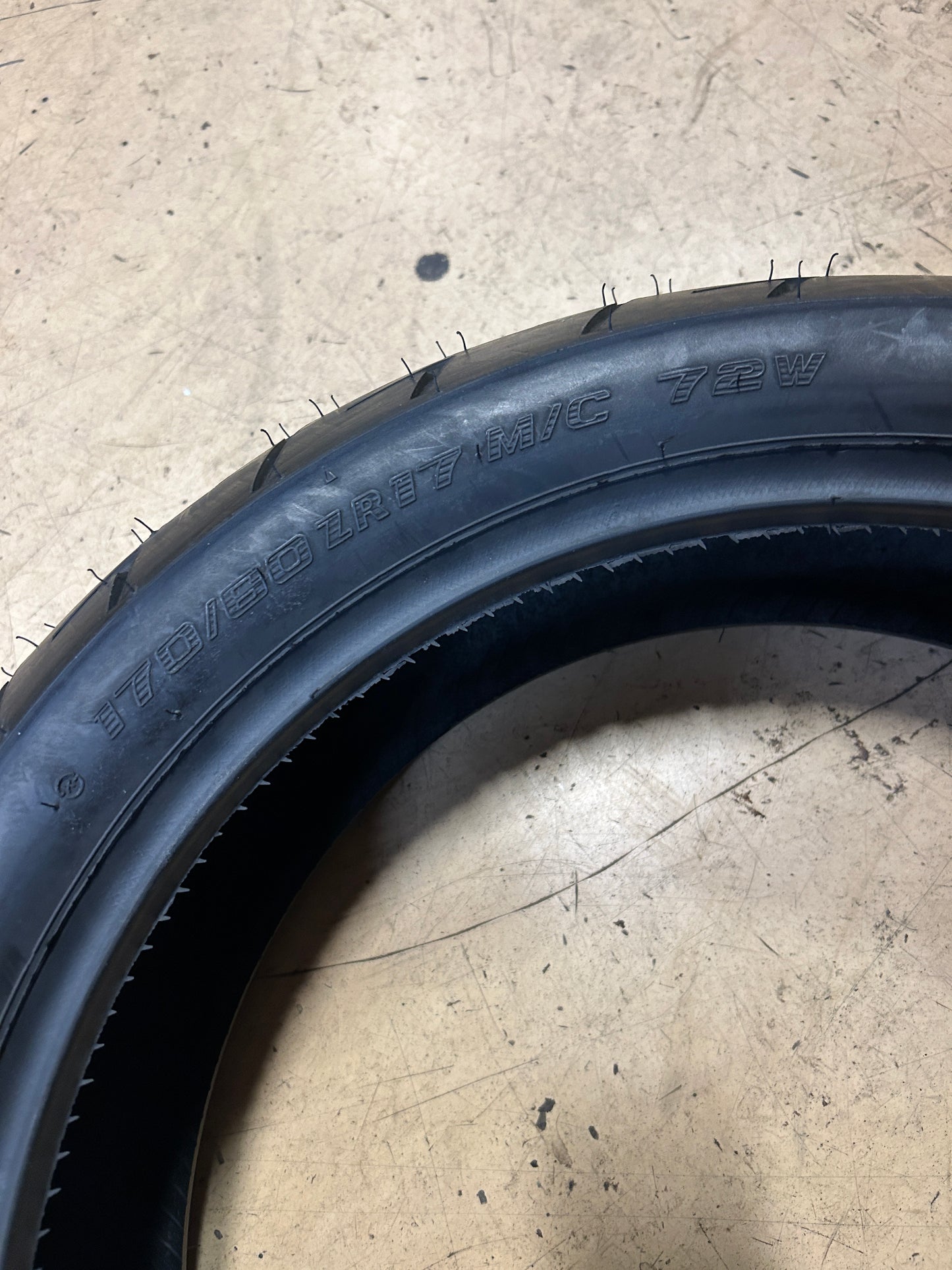 SHINKO R009 BSW 170 60 17 72W REAR MOTORCYCLE TIRE 874046