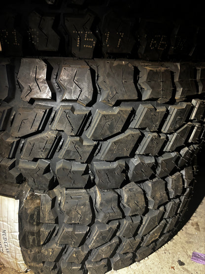 (TODO) MUD CLAW COMP MTX LT 275 70 18 125/122Q LRE 10 PLY MUD TERRAIN TIRES MTX72
