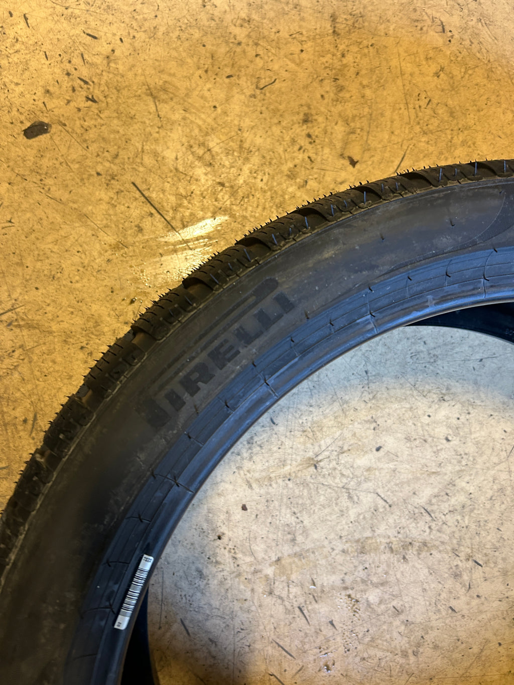 PIRELLI P ZERO WINTER BSW P 255 40 21 102H XL WINTER TIRE 3266400
