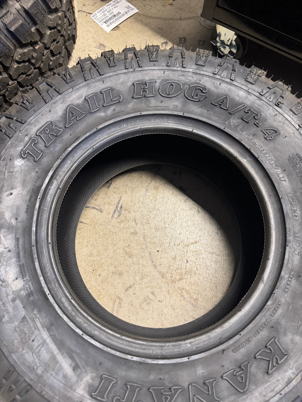 KANATI TRAIL HOG A/T-4 BSW LT 35 12.5 17 121Q 10PLY ALL TERRAIN TIRE LTH1735125E