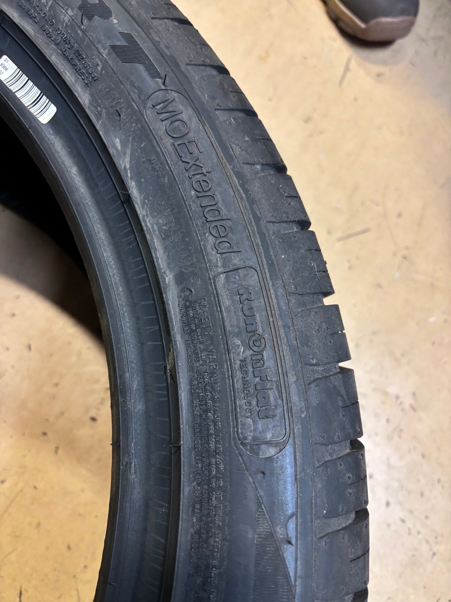 GOODYEAR EAGLE SPORT A/S RUNONFLAT (MOExtended) MERCEDES P 285 40 20 108V XL ALL SEASON TIRE 109175395