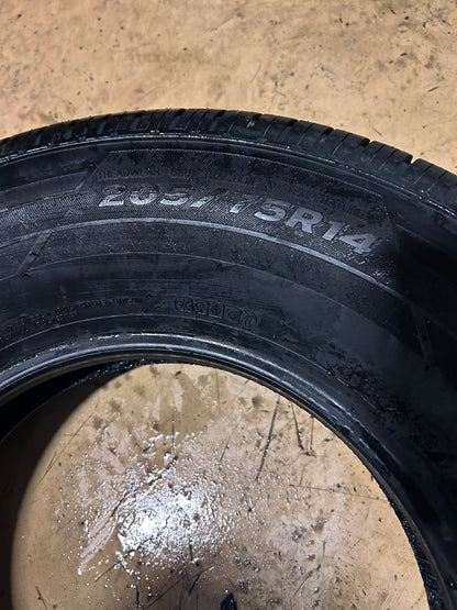 HANKOOK KINERGY ST BSW P 205 75 14 95T ALL SEASON TIRE 1022041