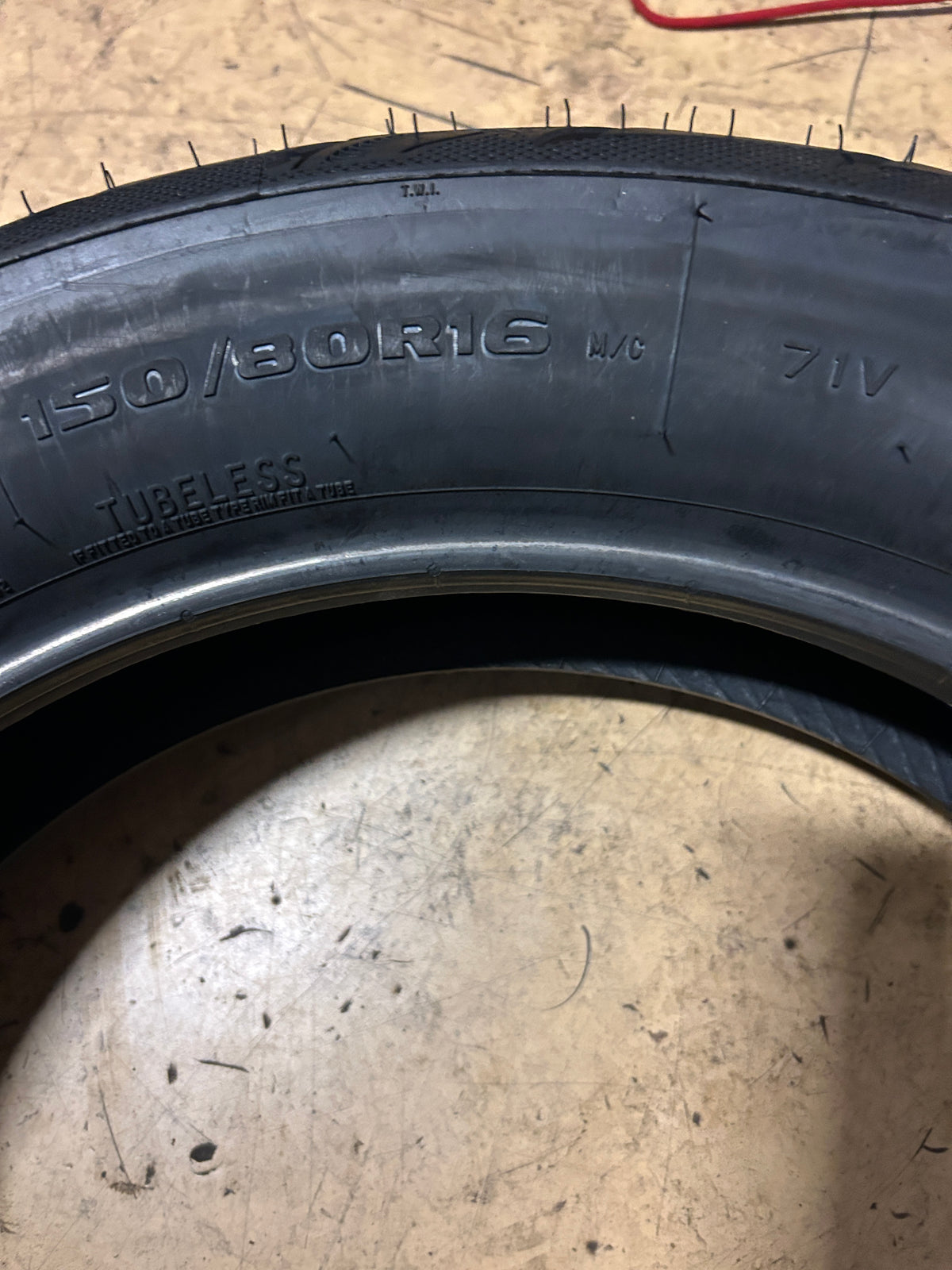 AVON AV92 COBRA CHROME BSW 150 80 16 71V REAR MOTORCYCLE TIRE 638211