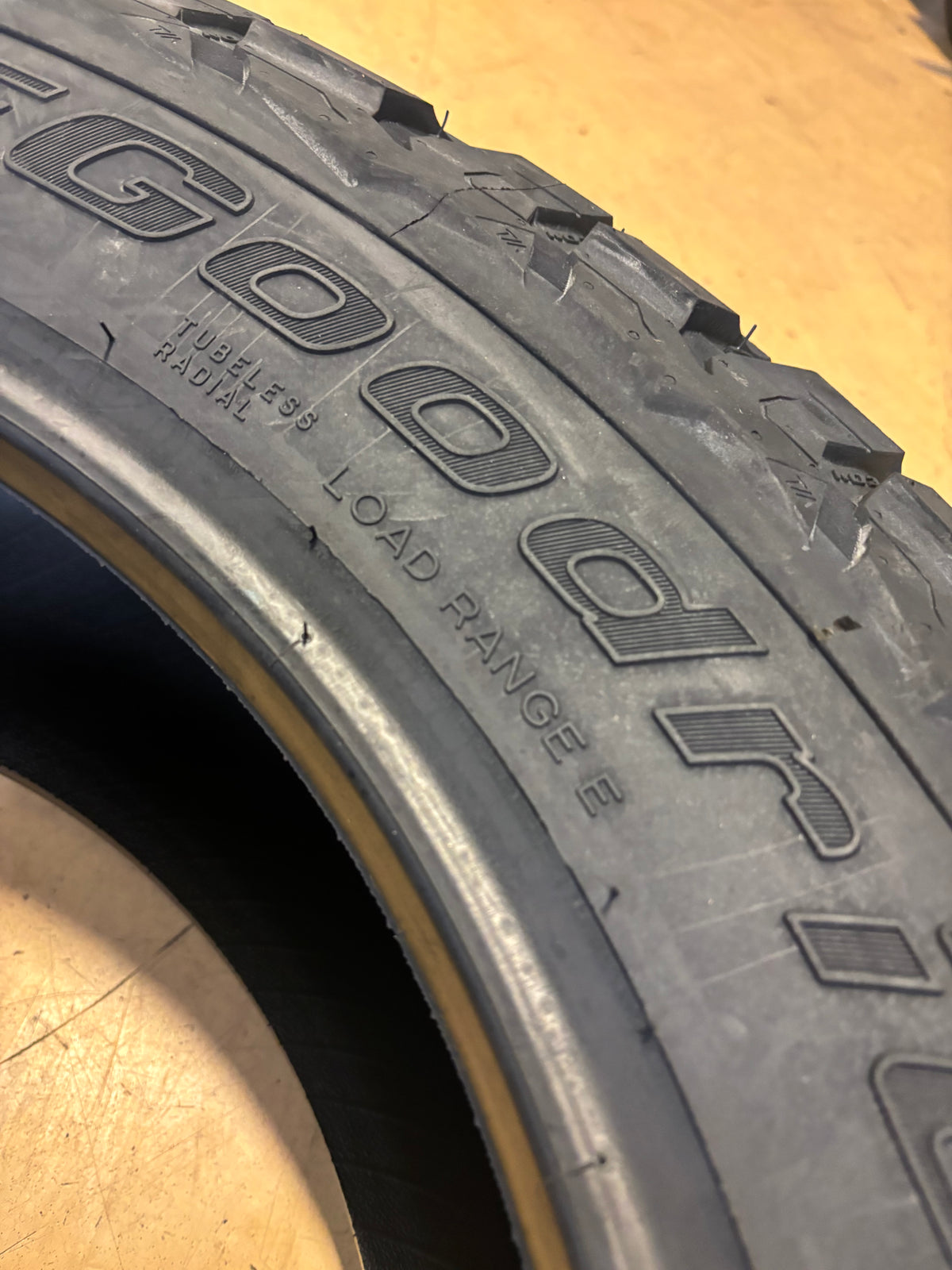 BFGOODRICH ALL-TERRAIN T/A KO3 BSW LT 275 65 20 126/123S 10PLY TIRE 26116