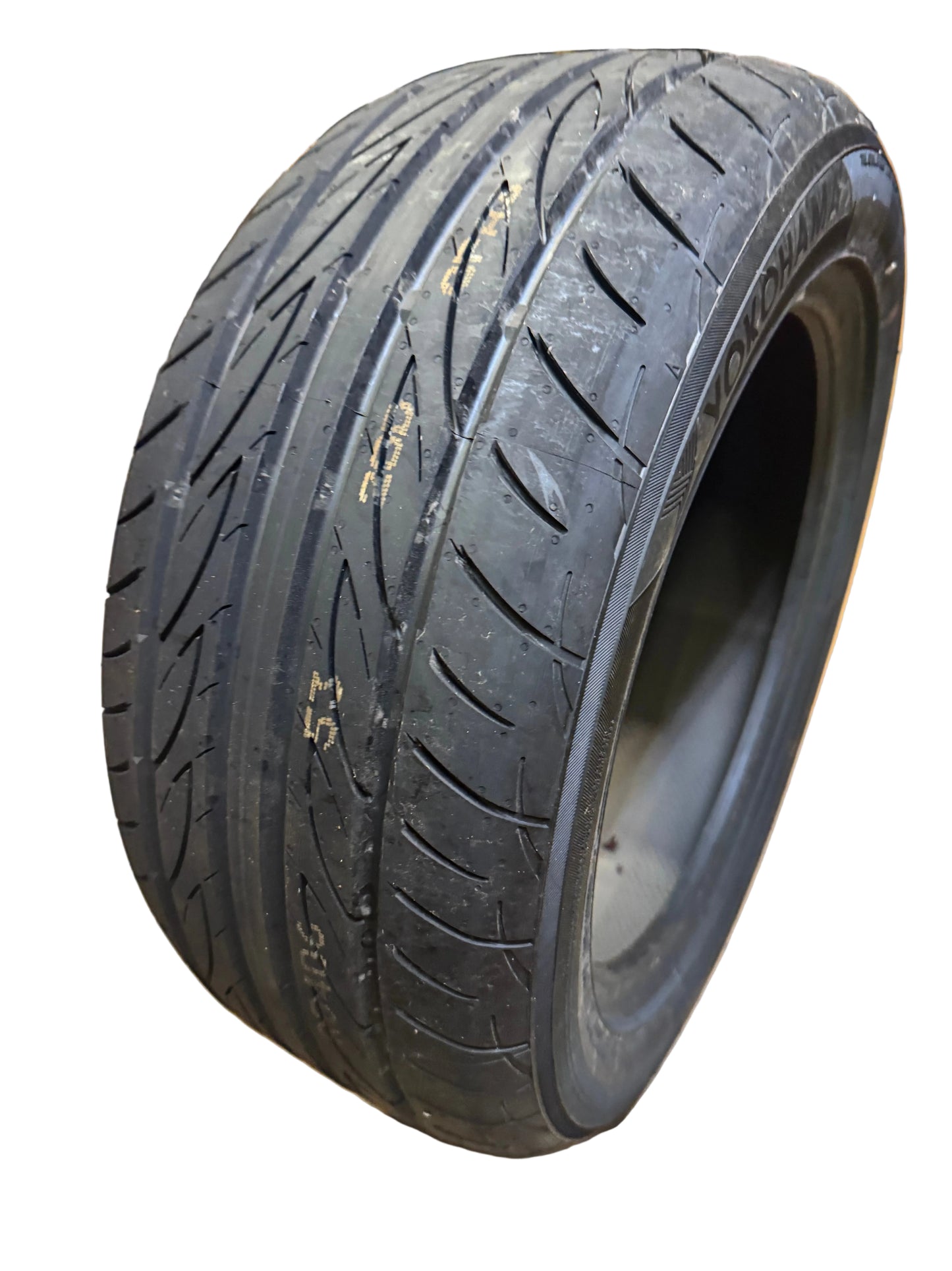 YOKOHAMA ADVAN FLEVA V701 BSW P 225 50 16 92W UHP SUMMER TIRE 110170139