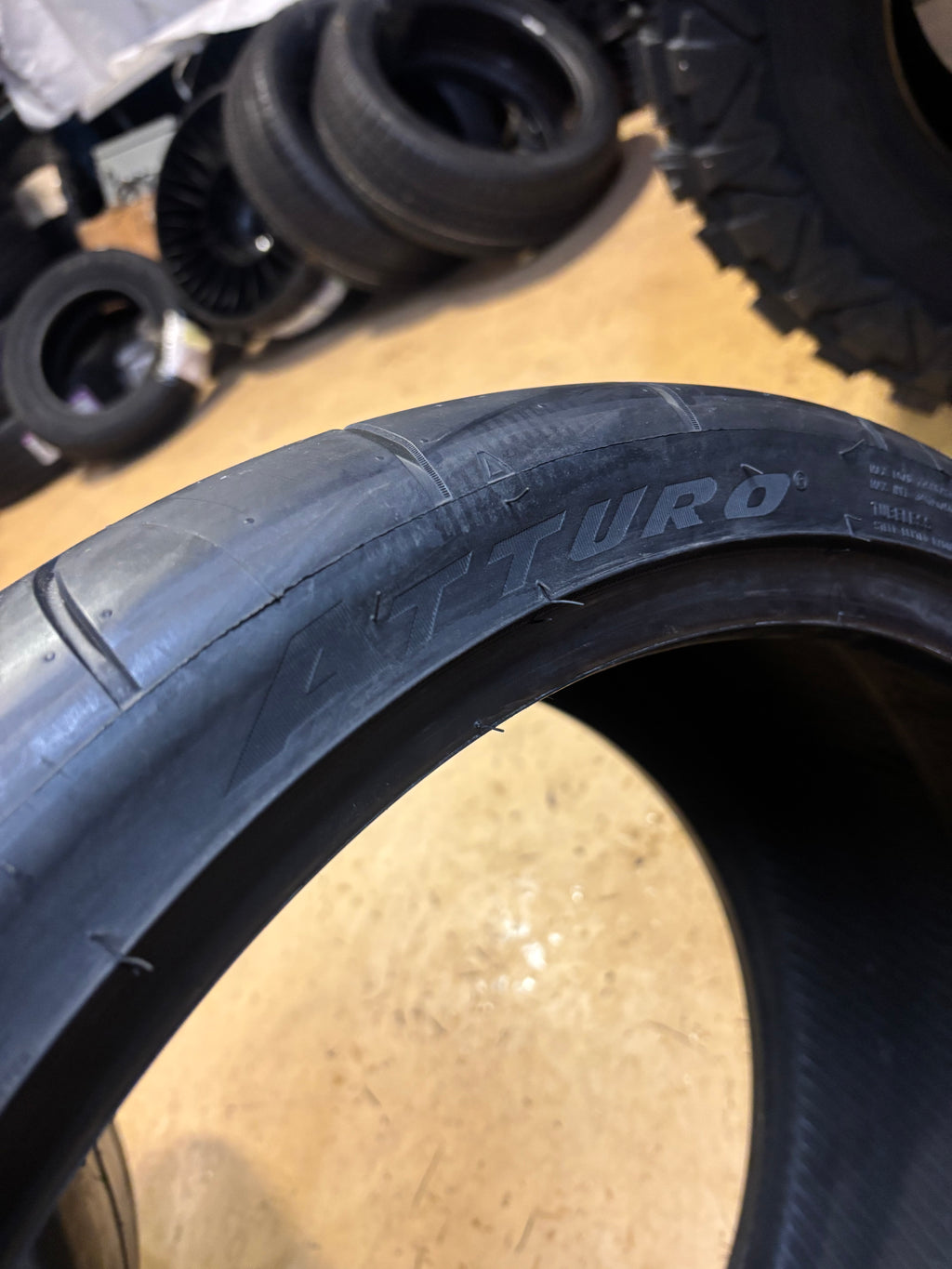 2 ATTURO AZ850 DR P 285 30 20 99Y XL UHP TIRES DR850D3HN0ATA