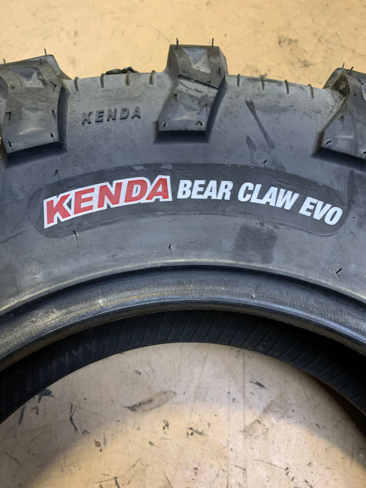 NOS KENDA BEAR CLAW EVO BSW AT 28 9 14 6PLY ATV/UTV TIRE 085921465C1
