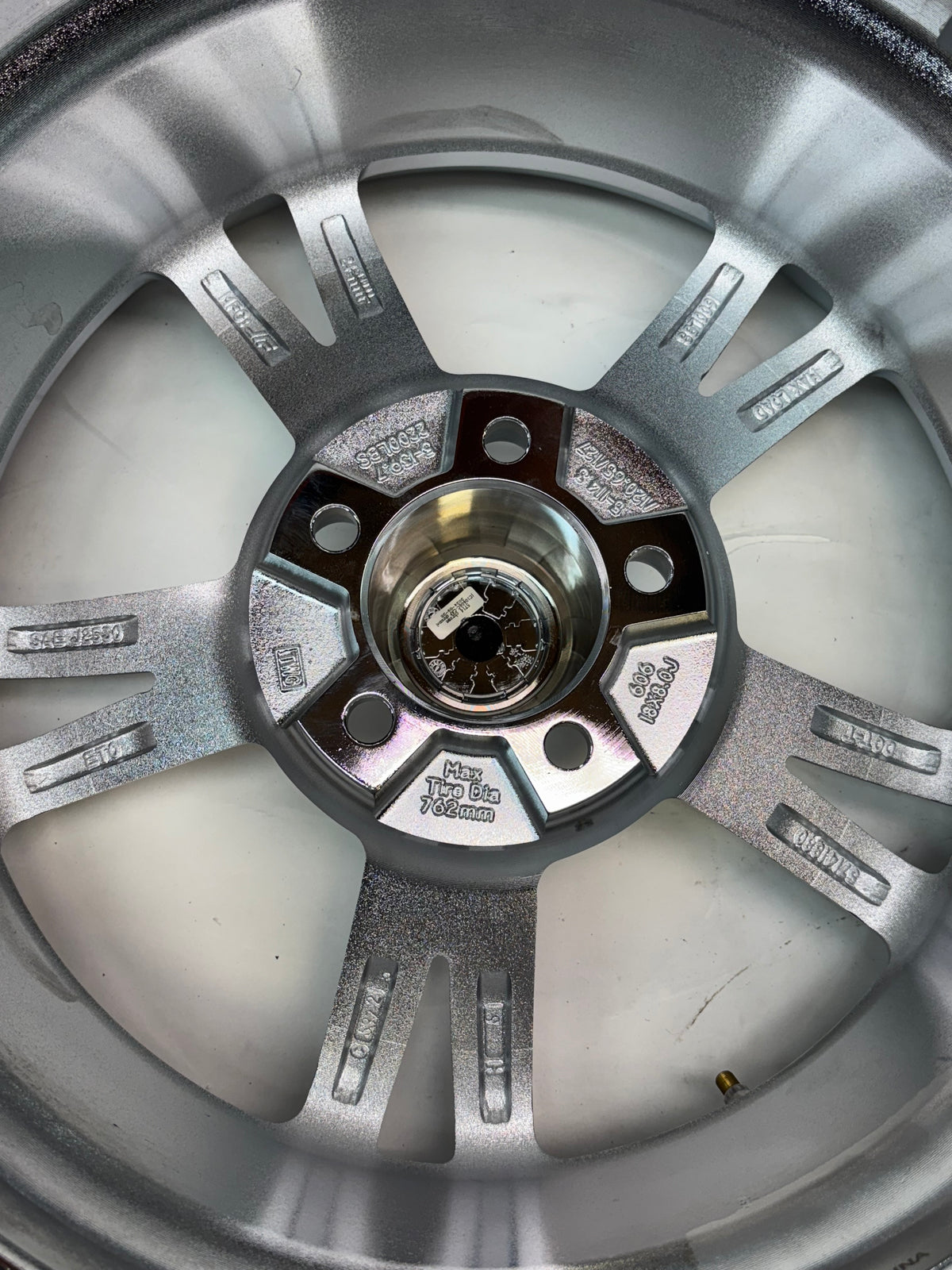 RIDLER CUSTOM WHEELS 606 CHROME WHEEL WITH ALLOY STEE 18 X 8 5x4.75 0 MM OFFSET