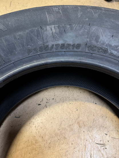 YOKOHAMA AVID TOURING-S BSW P 235 75 15 105S ALL SEASON TIRE 110131821