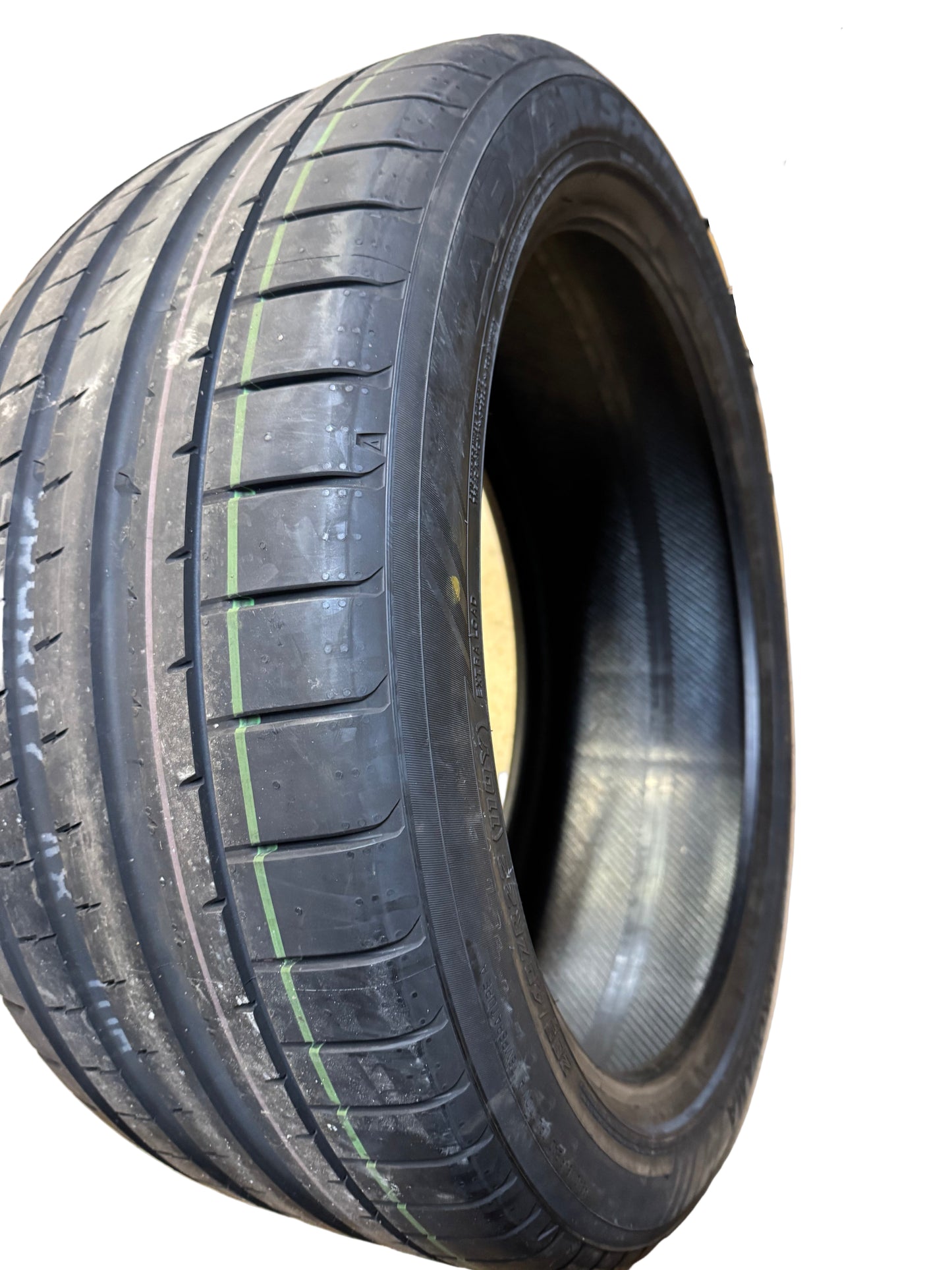 YOKOHAMA ADVAN SPORT V107 NC0 BSW P 285 40 22 110Y XL UHP TIRE 110193404