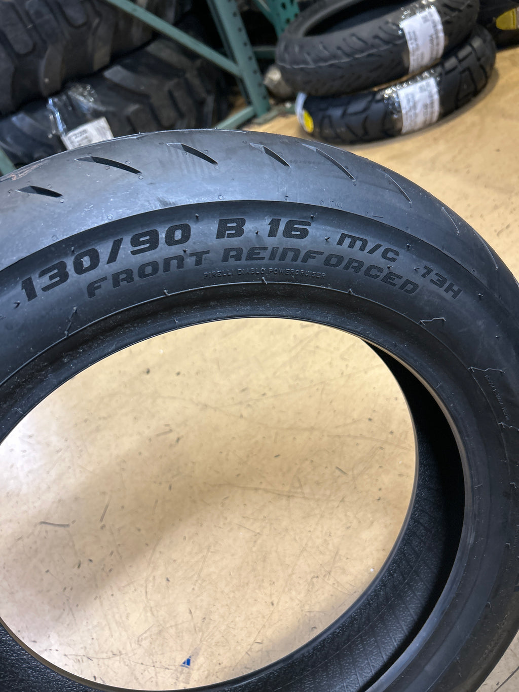 PIRELLI DIABLO POWERCRUISER BSW 130 90 16 73H FRONT TIRE 4586900