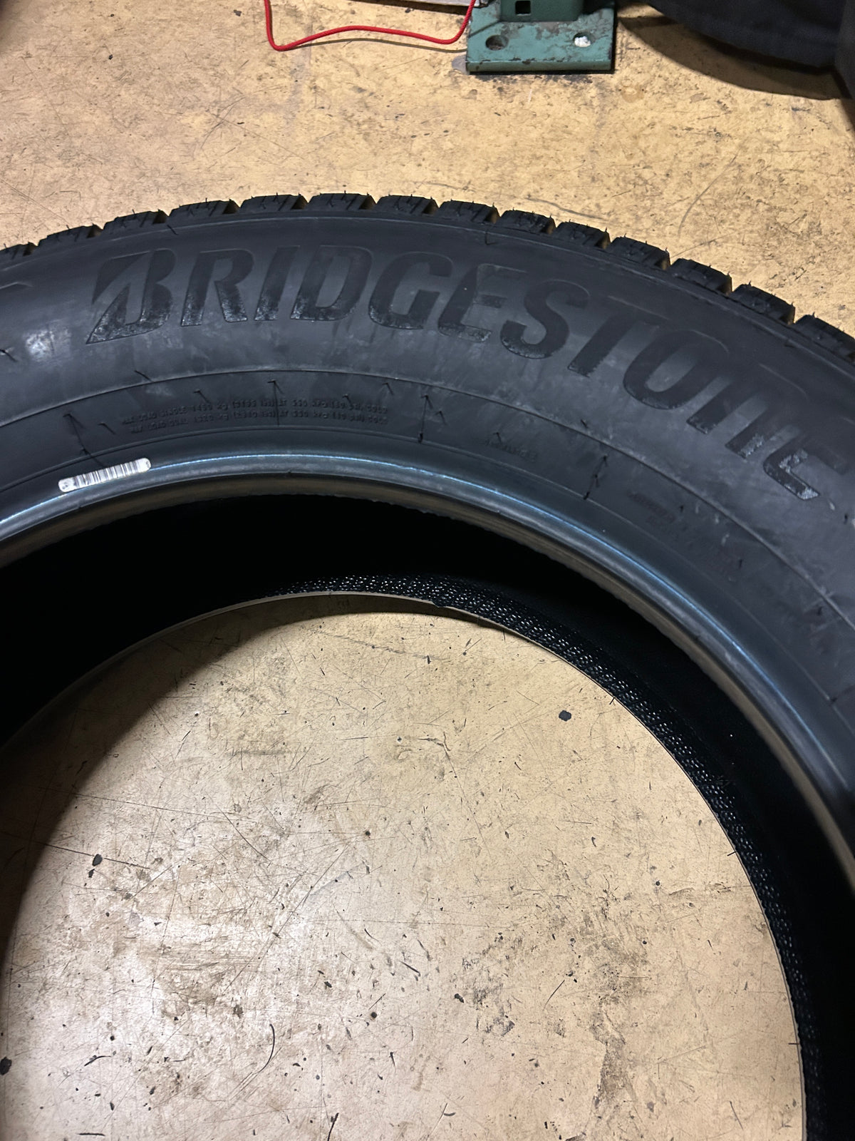 BRIDGESTONE BLIZZAK LT BSW LT 265 60 20 121/118R 10PLY WINTER TIRE 000654