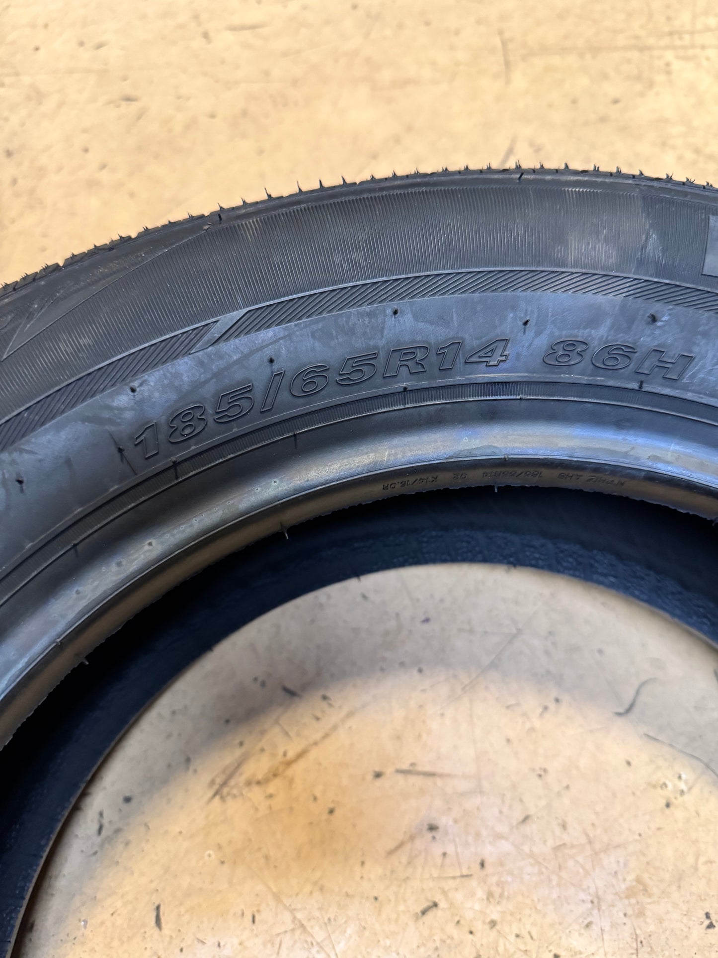 NEXEN NPRIZ AH8 BSW P 185 65 14 86H ALL SEASON TIRE 14699NXK