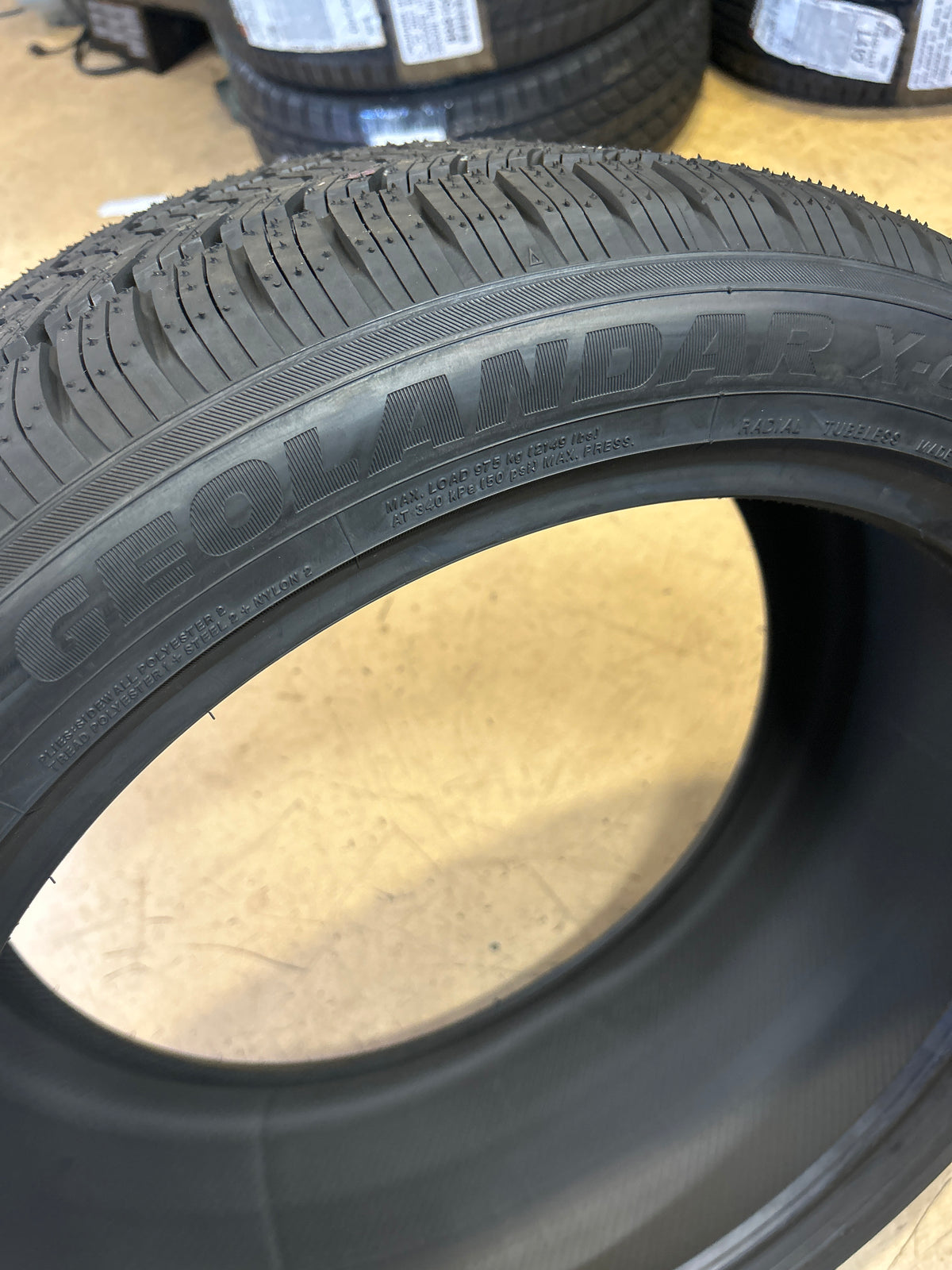 YOKOHAMA GEOLANDAR X-CV BSW P275 40 21 107W ALL SEASON TIRE 110157018