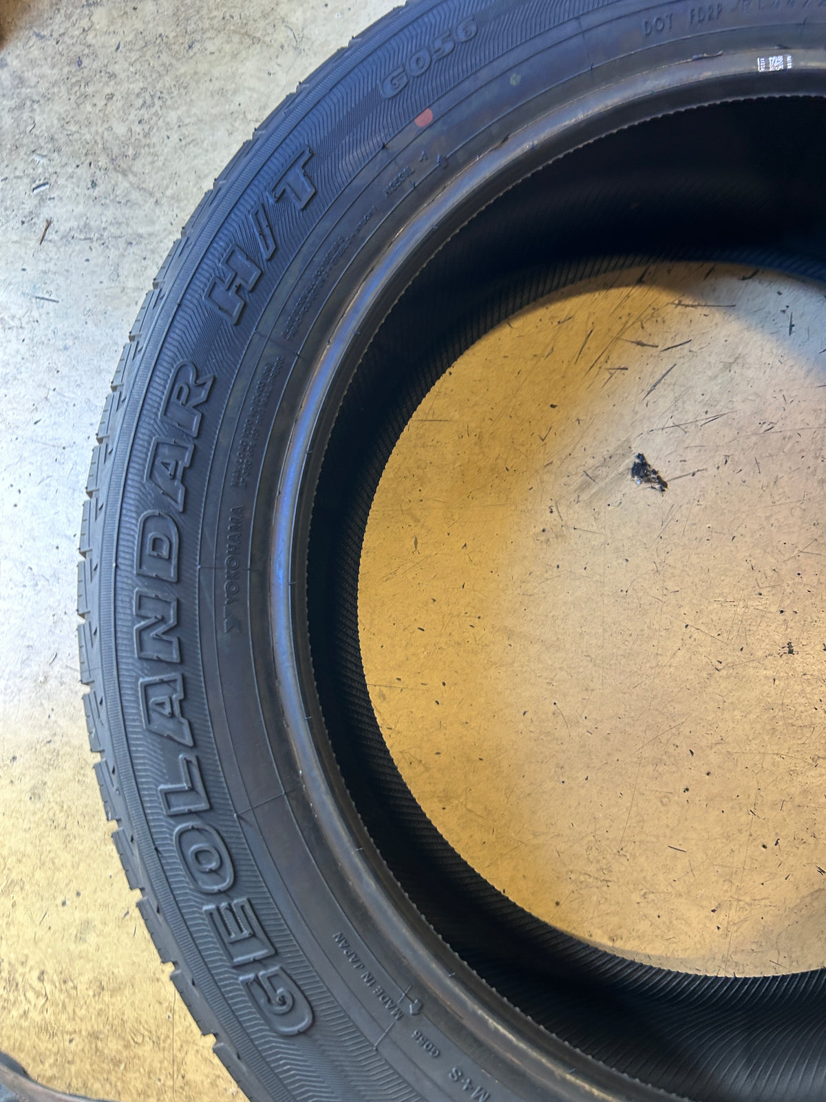 NOS YOKOHAMA GEOLANDAR H/T G056 BSW P 275 50 22 111H HIGHWAY TIRE 110105678