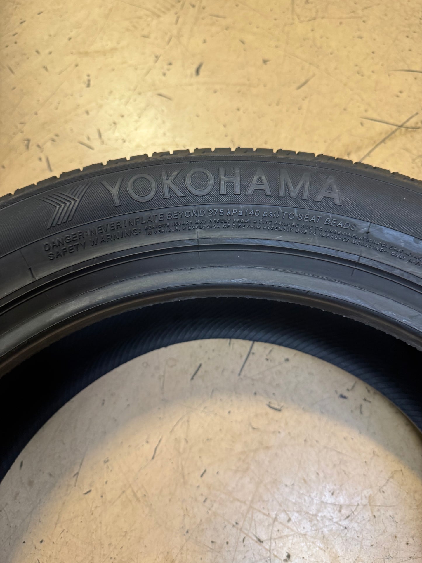 YOKOHAMA GEOLANDAR G055 BSW P 225 55 18 98H ALL SEASON TIRE 110133531