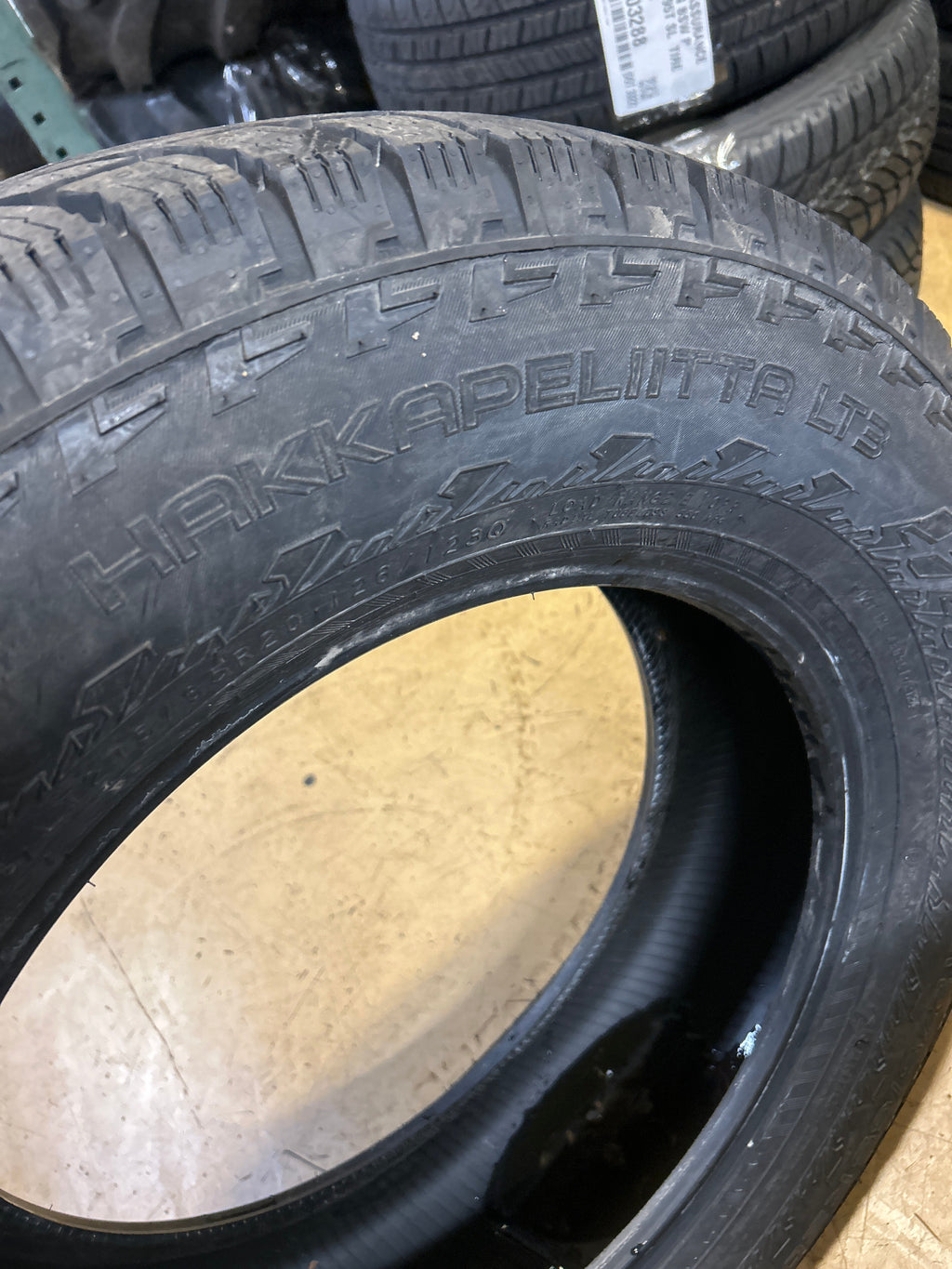 2 NOKIAN HAKKAPELITTA LT3 BSW LT 275 65 20 126/123Q WINTER TIRE T430961