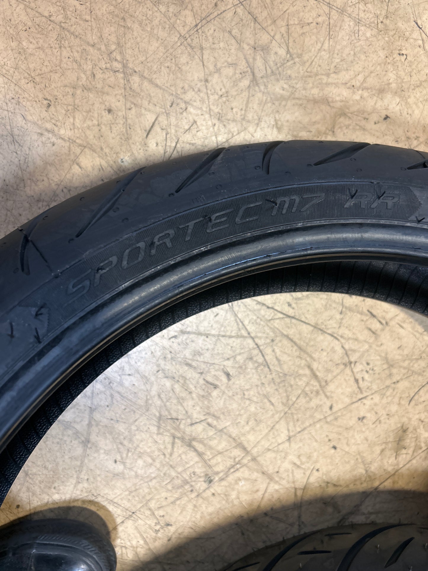 NOS METZELER SPORTEC 7M RR BSW 120 70 17 58W FRONT TIRE 2520800