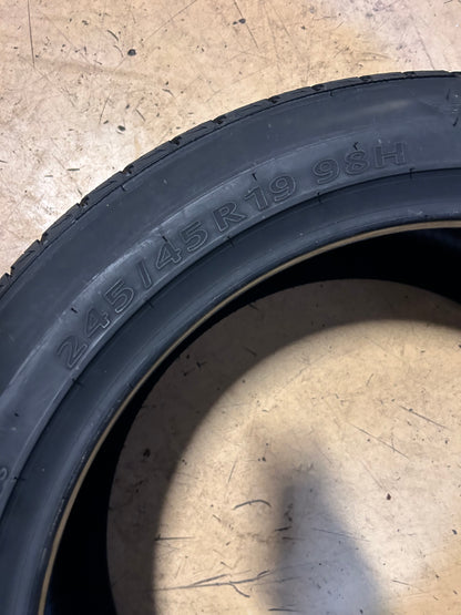 KUMHO CRUGEN PREMIUM KL33 BSW P 245 45 19 98H ALL SEASON TIRE 2176893