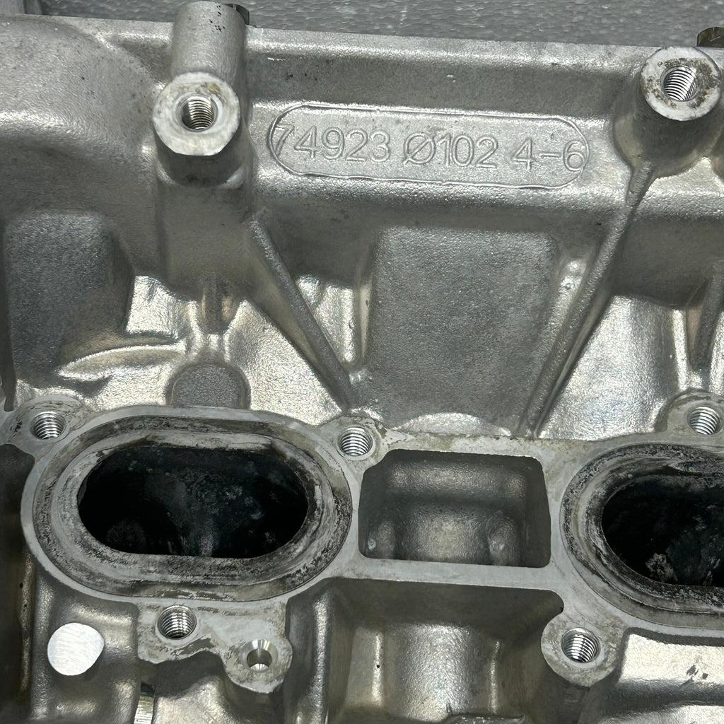 PORSCHE 911 11-16 CARRERA S 4S GTS RIGHT CYLINDER HEAD 9A1 104 112 8R