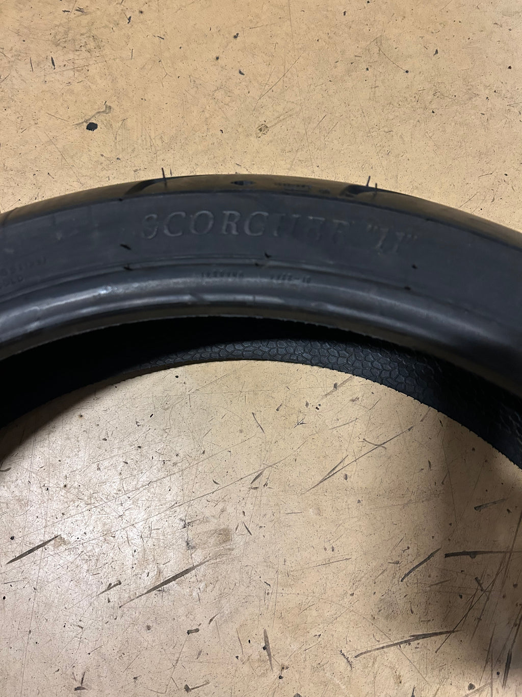 MICHELIN HARLEY DAVIDSON SCORCHER 11 120 70 19 60W FRONT TIRE 27741