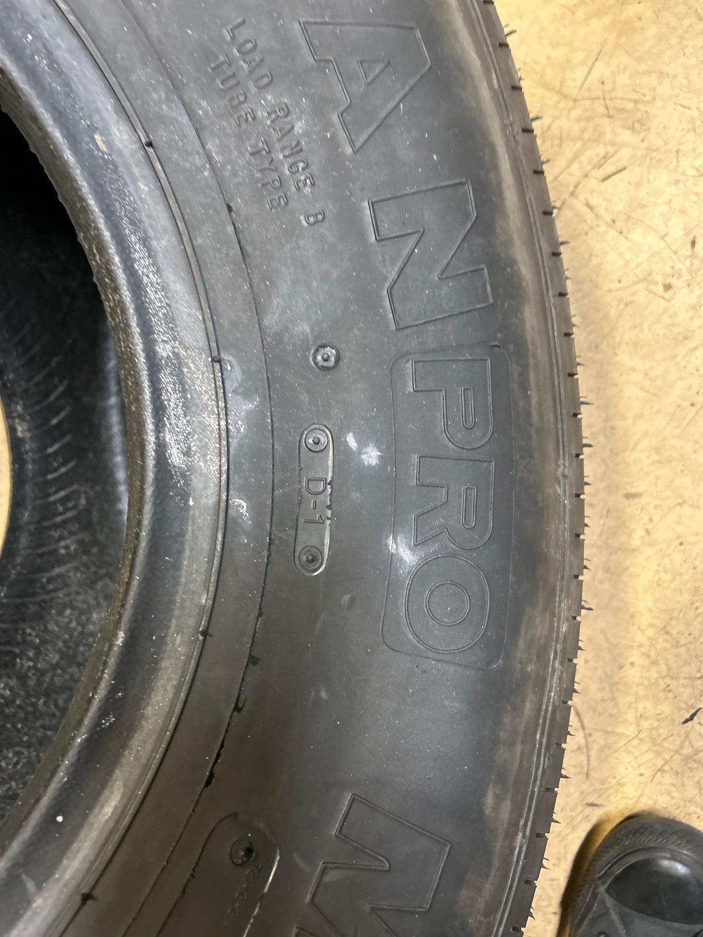NOS MICKEY THOMPSON SPORTSMAN PRO BSW LT 31 18.5 15 DRAG TIRE 90000000213