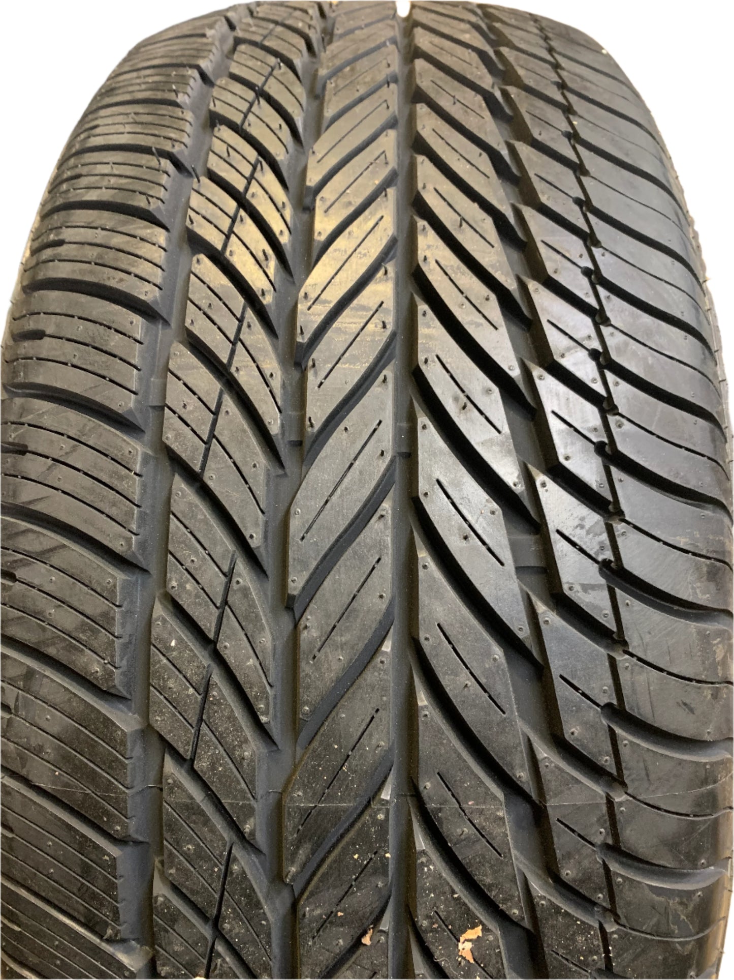 VOGUE CUSTOM BUILT RADIAL WG P 235 55 17 99H ALL SEASON TIRE 03080931