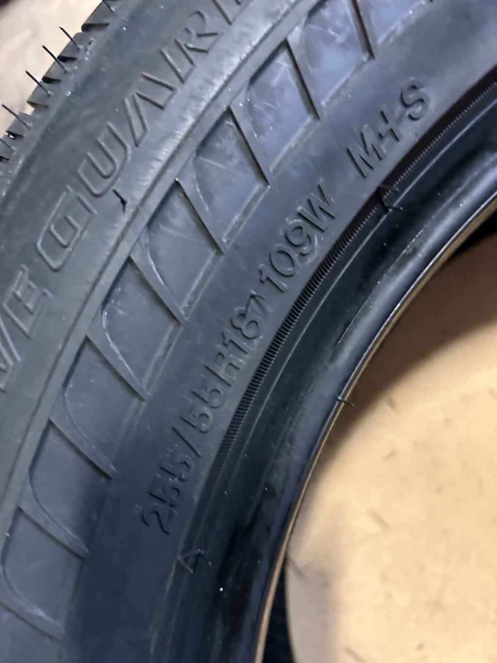 2 BRIDGESTONE DRIVEGUARD PLUS RF P 255 55 18 109W XL ALL SEASON TIRE 008415