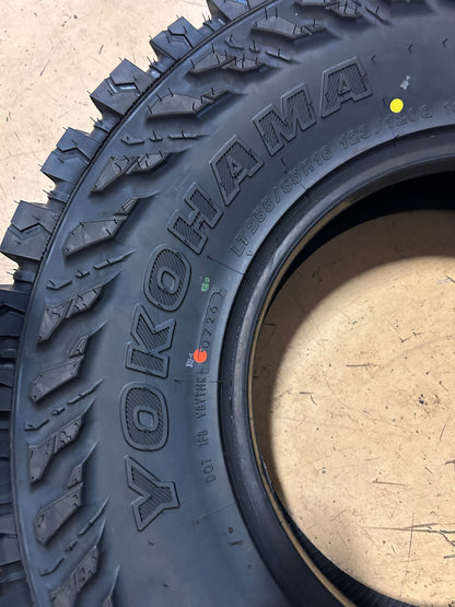 YOKOHAMA GEOLANDAR M/T G003 LT 255 85 16 123/120Q 10PLY MUD TIRE 110133349