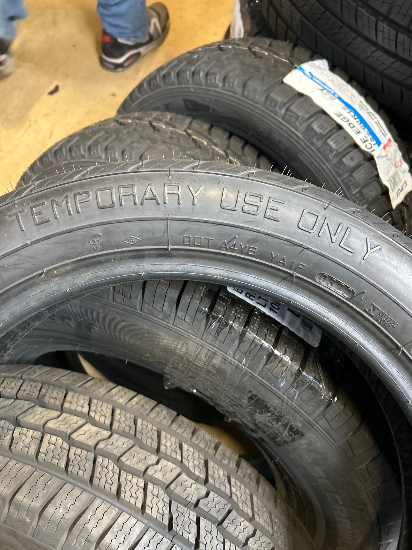 KUMHO 121 BSW P T125 80 16 97M SPARE TIRE 5003213