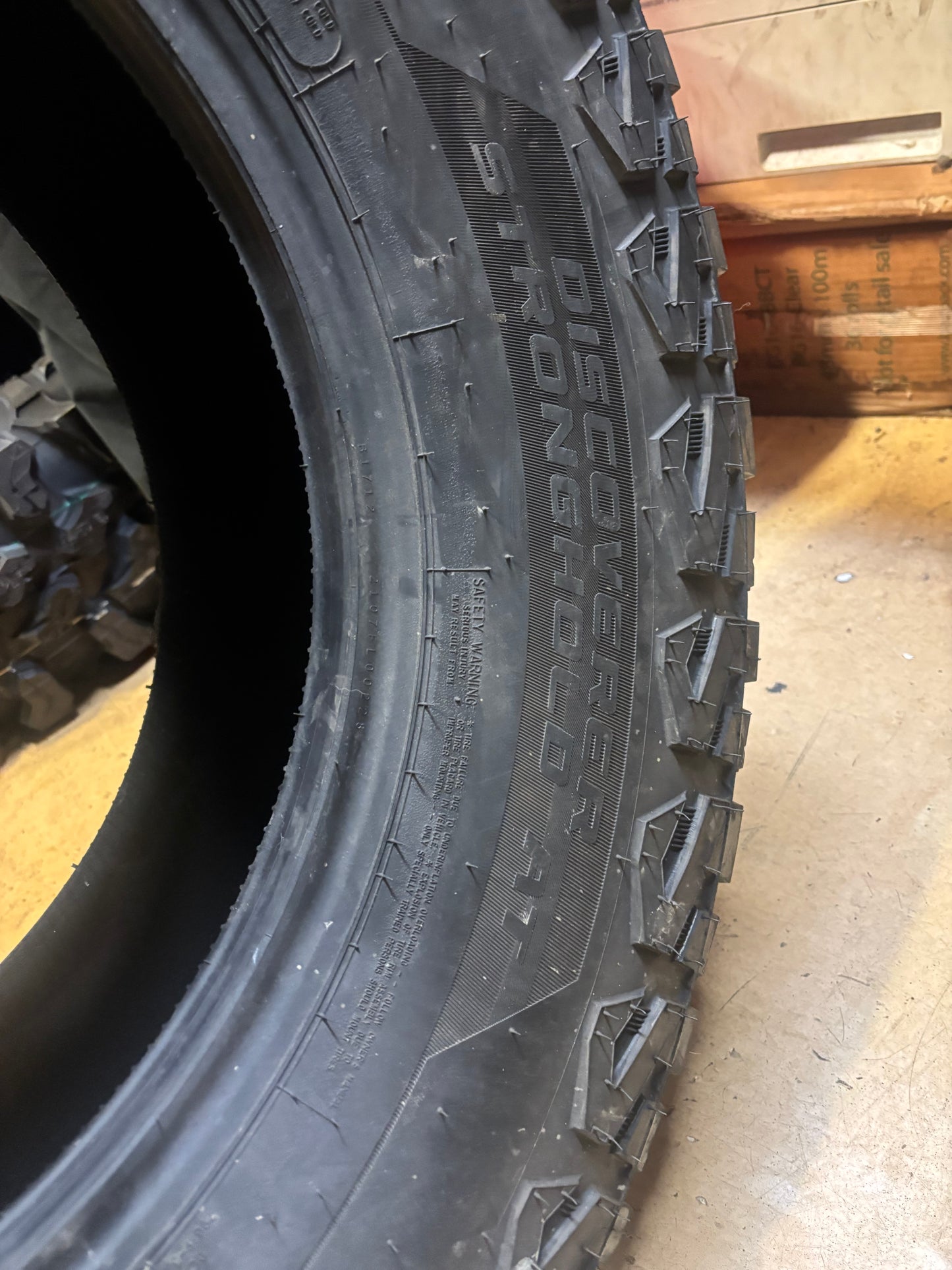 COOPER DISCOVERER STRONGHOLD AT LT 295 70 18 129/126S LRE 10PLY ALL WEATHER ALL TERRAIN TIRE 170296048