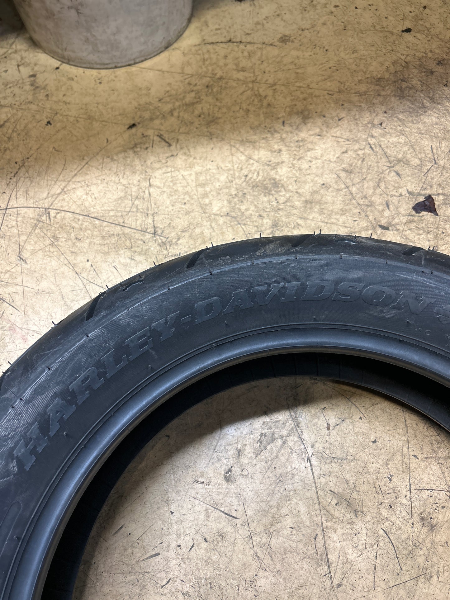 MICHELIN SCORCHER 31 BSW  180/65-16 81H 6PLY REAR MOTORCYCLE TIRE 65827